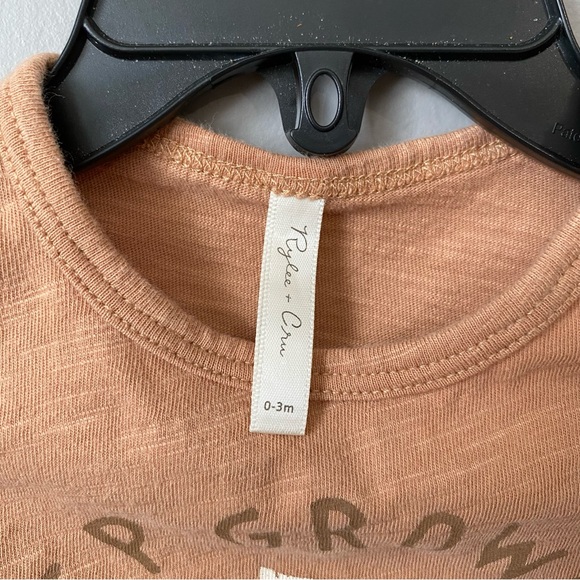 Rylee + Cru Basic ‘Keep Growing’ Tee - Picture 2 of 4